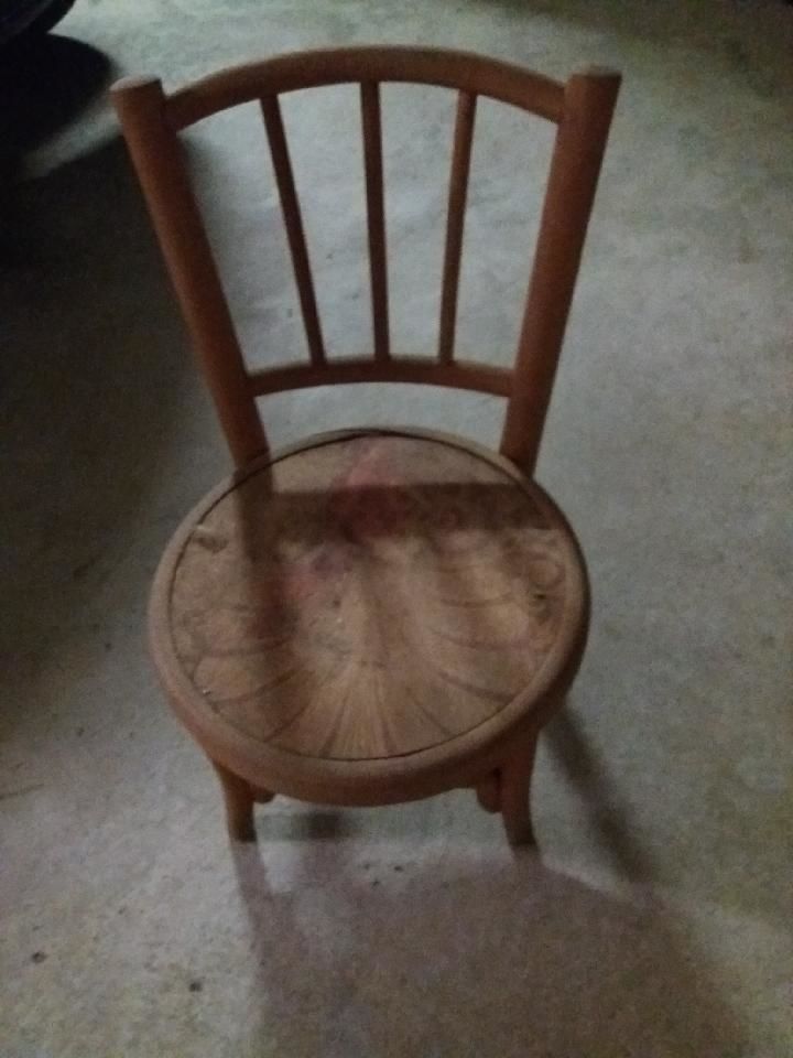 Petite chaise en bois pour enfants 10 Saint-Alban-Leysse (73)