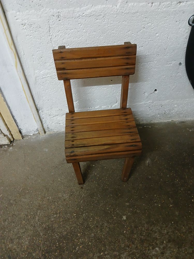 Petite chaise en bois 20 Brunoy (91)