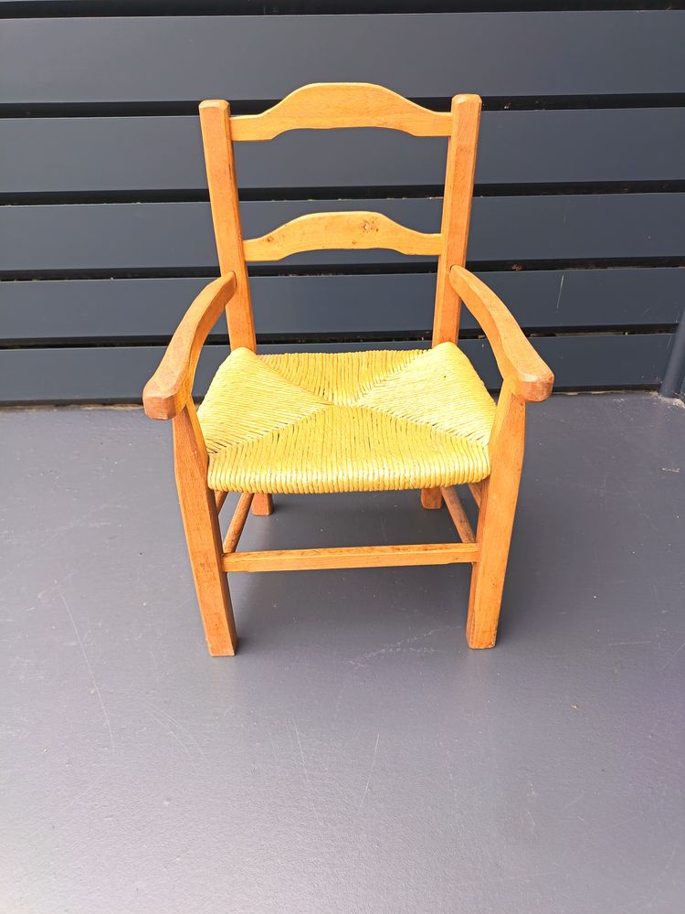Petite chaise enfant 30 Aire-sur-la-Lys (62)