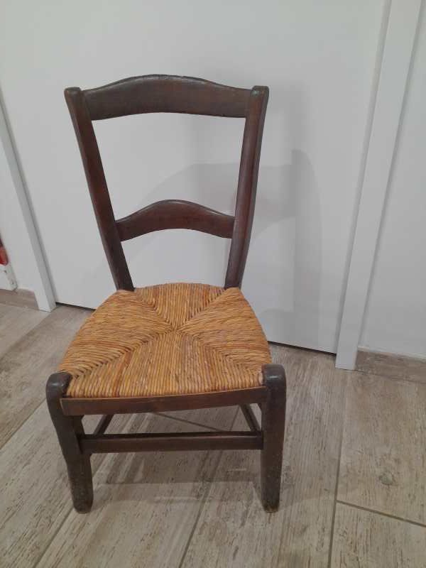 Petite chaise en paille 20 Craon (53)