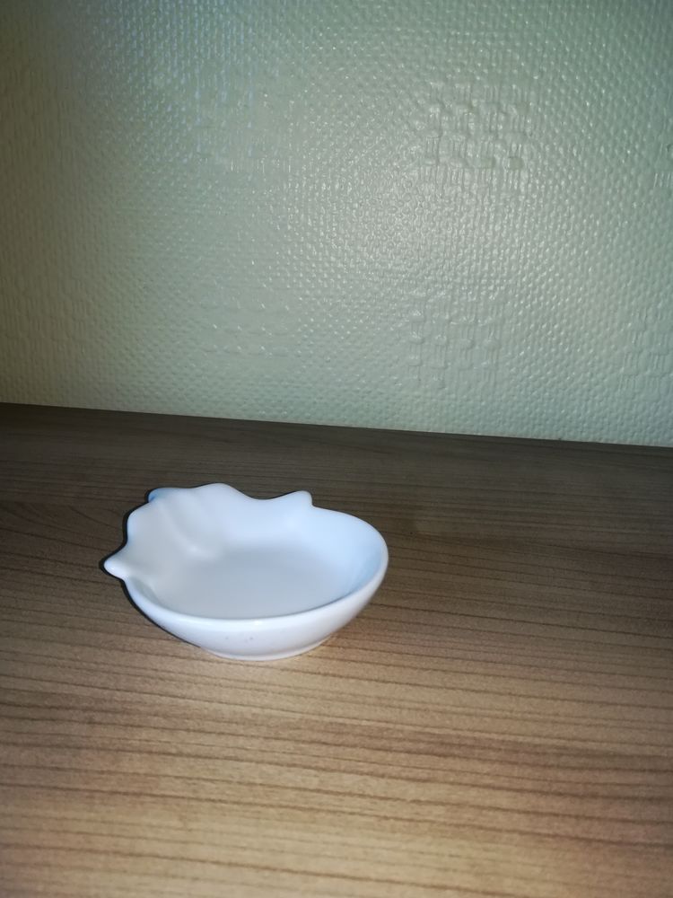 PETITE COUPELLE / BEURRIER, moutarde, sauces ou AUTRE 
0 Mouvaux (59)