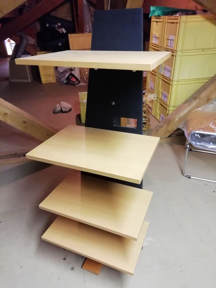 Petite �tag�re moderne 30 Dortan (01)