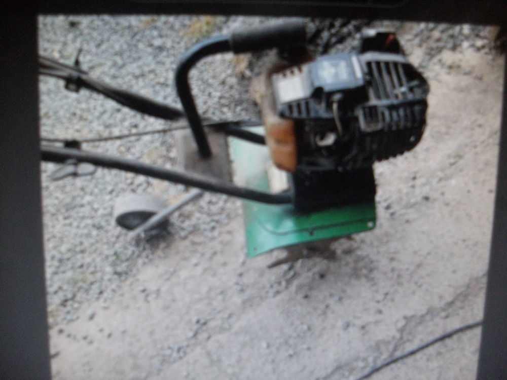 PETITE MOTOBINEUSE 40 Faye-d'Anjou (49)