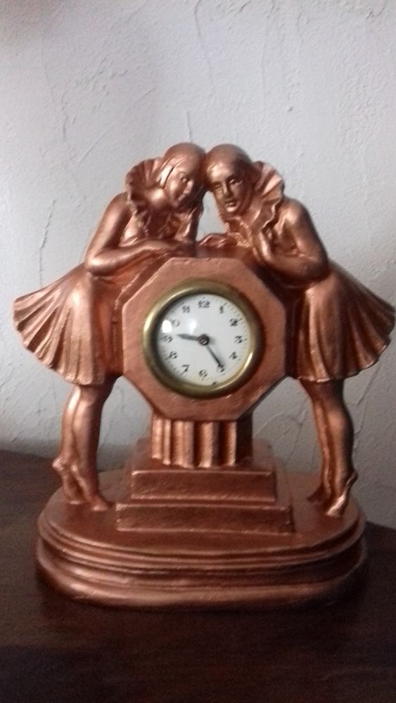 Petite pendule style  art d�co  40 Villecomtal-sur-Arros (32)
