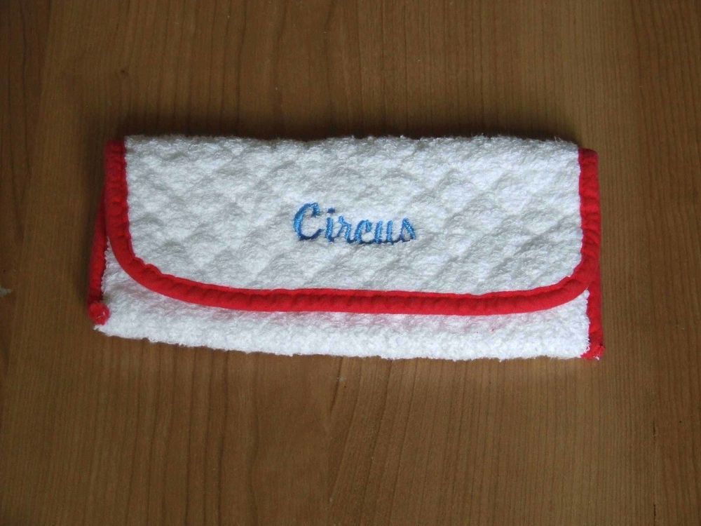 Petite pochette blanche, TBE 1 Bagnolet (93)