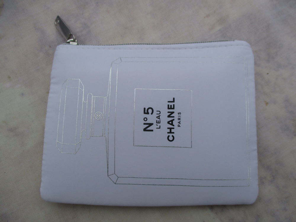 Petite Pochette en Tissu Format Porte-monnaie - Neuve 28 La Fert�-Alais (91)