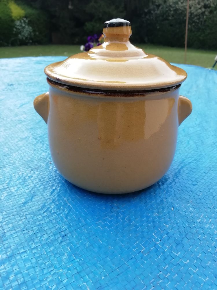 Petite poubelle de table porcelaine ocre 12 L�signy (77)