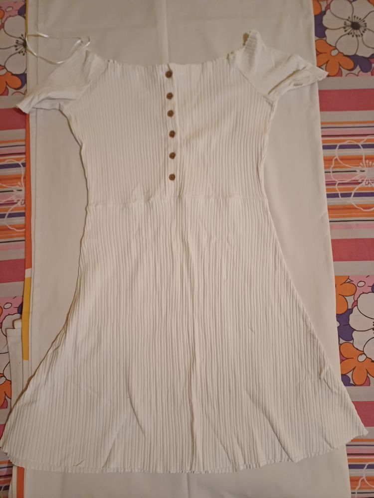 Petite robe blanche 10 Bois de N�fles Saint Paul (97)