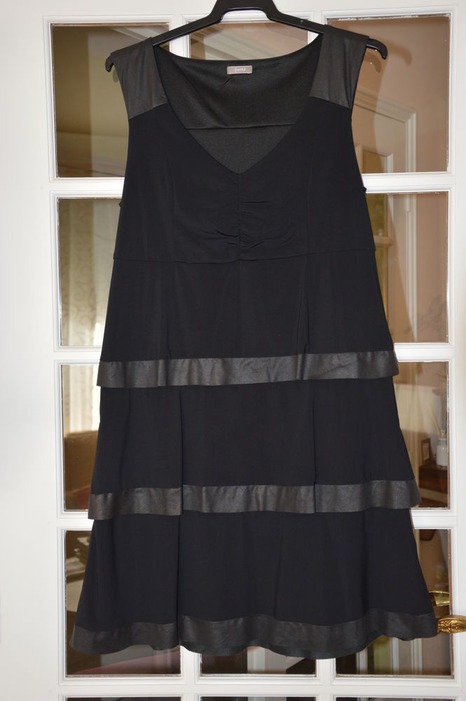 Petite robe noir chic 30 Pouzolles (34)