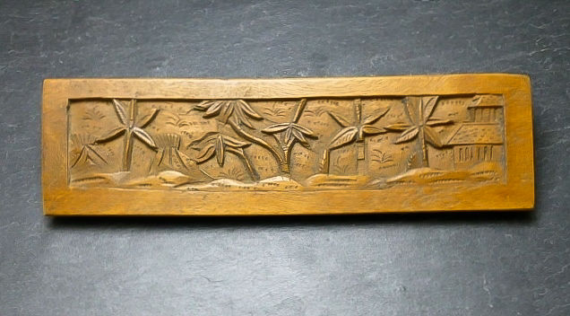 Petite sculpture sur bois.
10 Montargis (45)