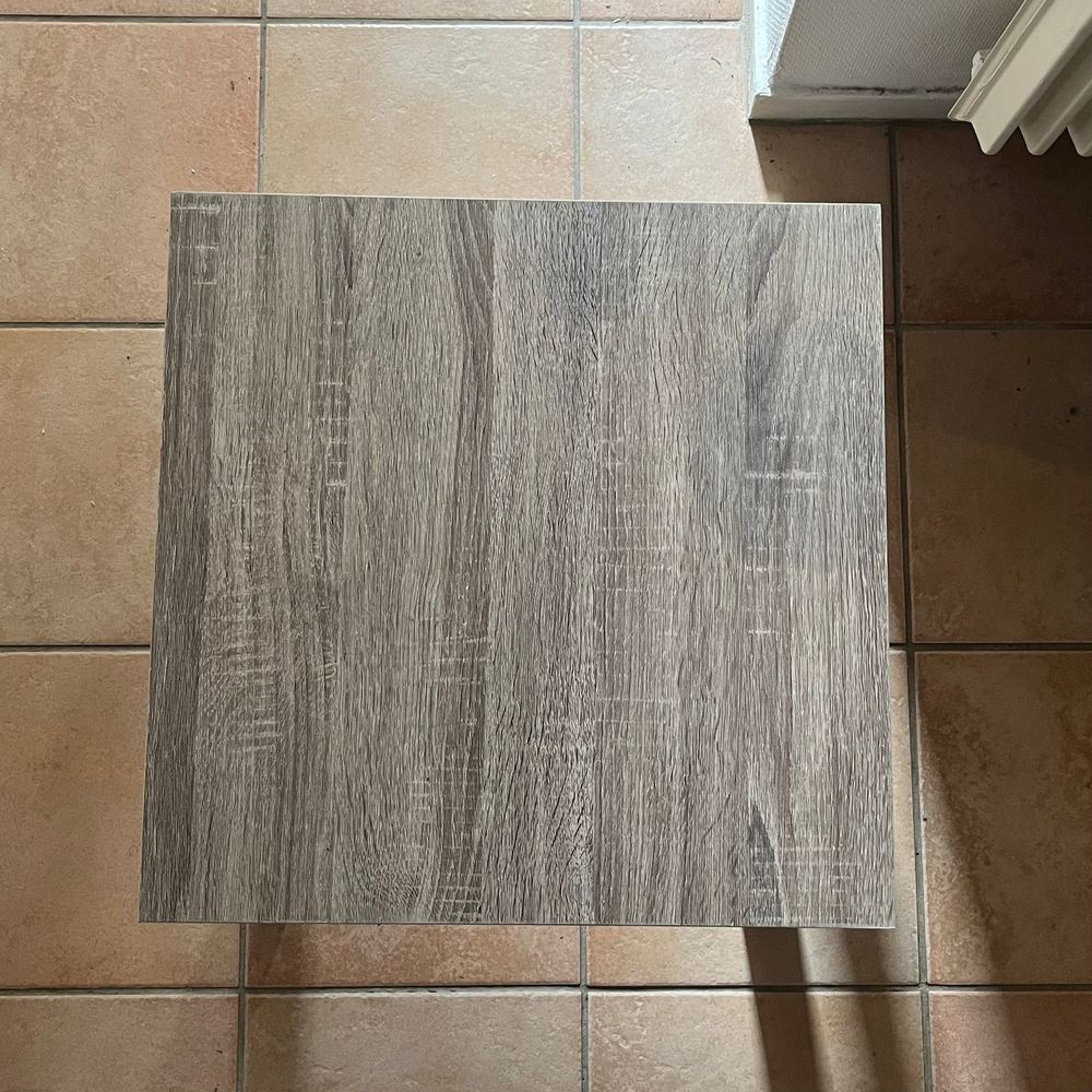 Petite table d'appoint effet ch�ne 5 Clermont-Ferrand (63)