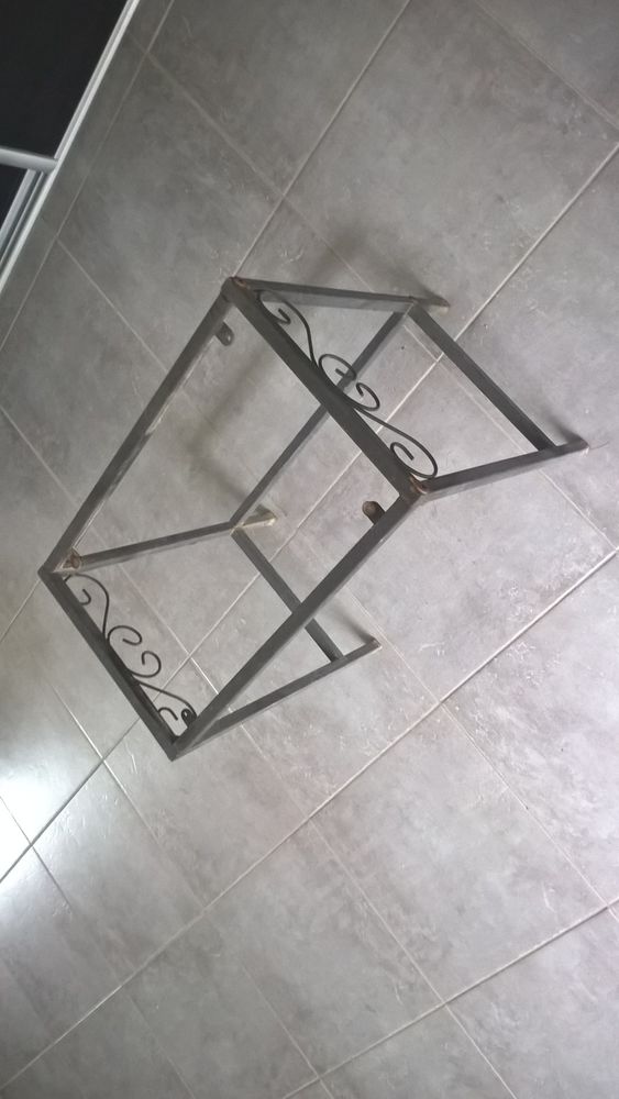 PETITE TABLE D'APPOINT 5 Ch�teaubourg (35)