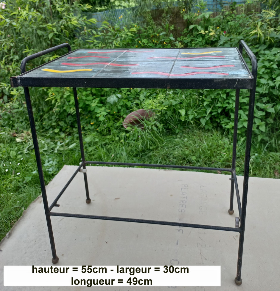 petite table d'appoint - carrel�e 12 Perceneige (89)