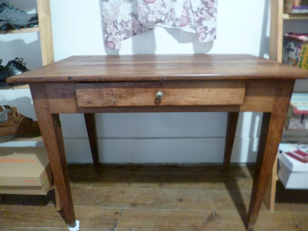 petite table avec tiroir 0 Saint-Martin-d'Arrossa (64)