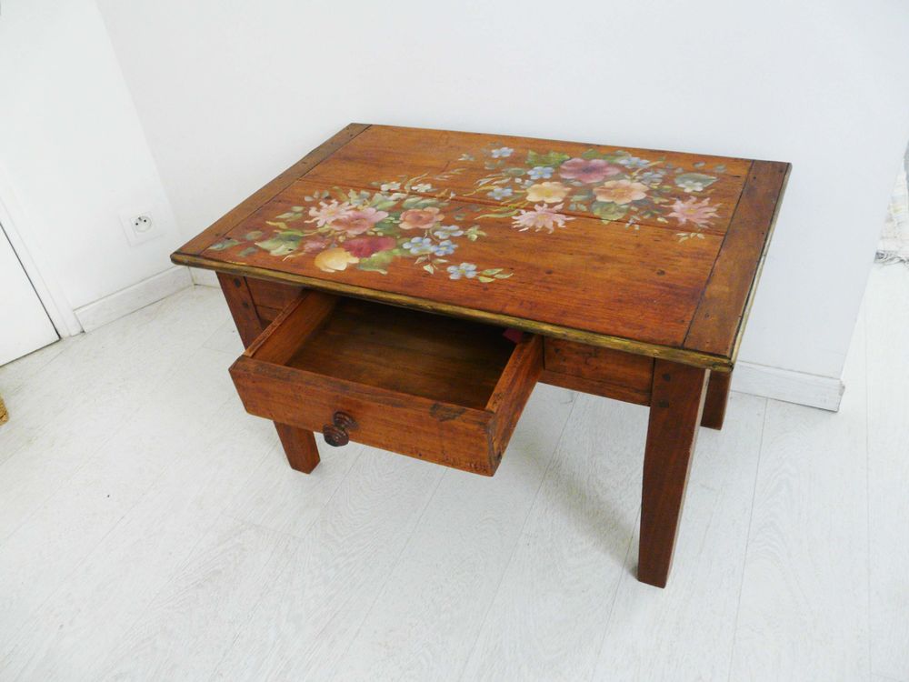 petite table basse  ancienne, d�cor ajout� 80 Avon (77)