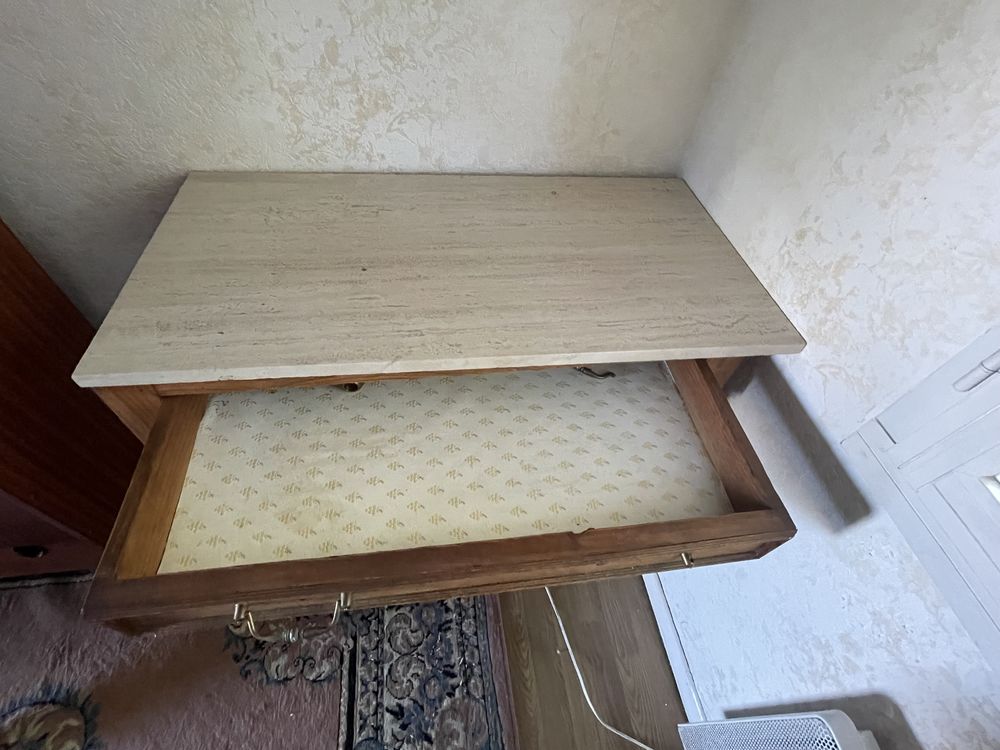 Petite table en bois avec un plateau en marbre 50 La Teste-de-Buch (33)