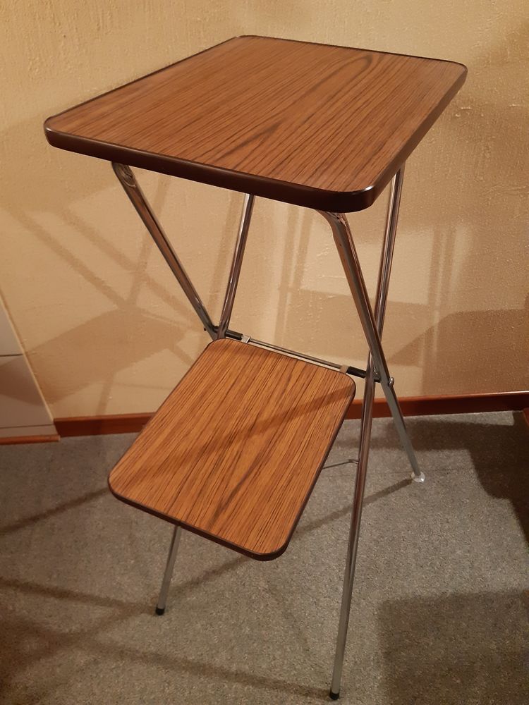 Petite table pour projecteur 14 Bischwiller (67)