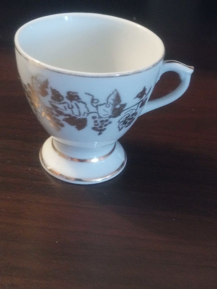 petite tasse avec une dorure 20 Guyancourt (78)