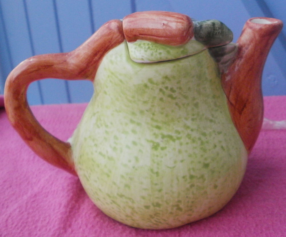 Petite THEIERE en forme de poire Hauteur 11 cm 8 Montauban (82)