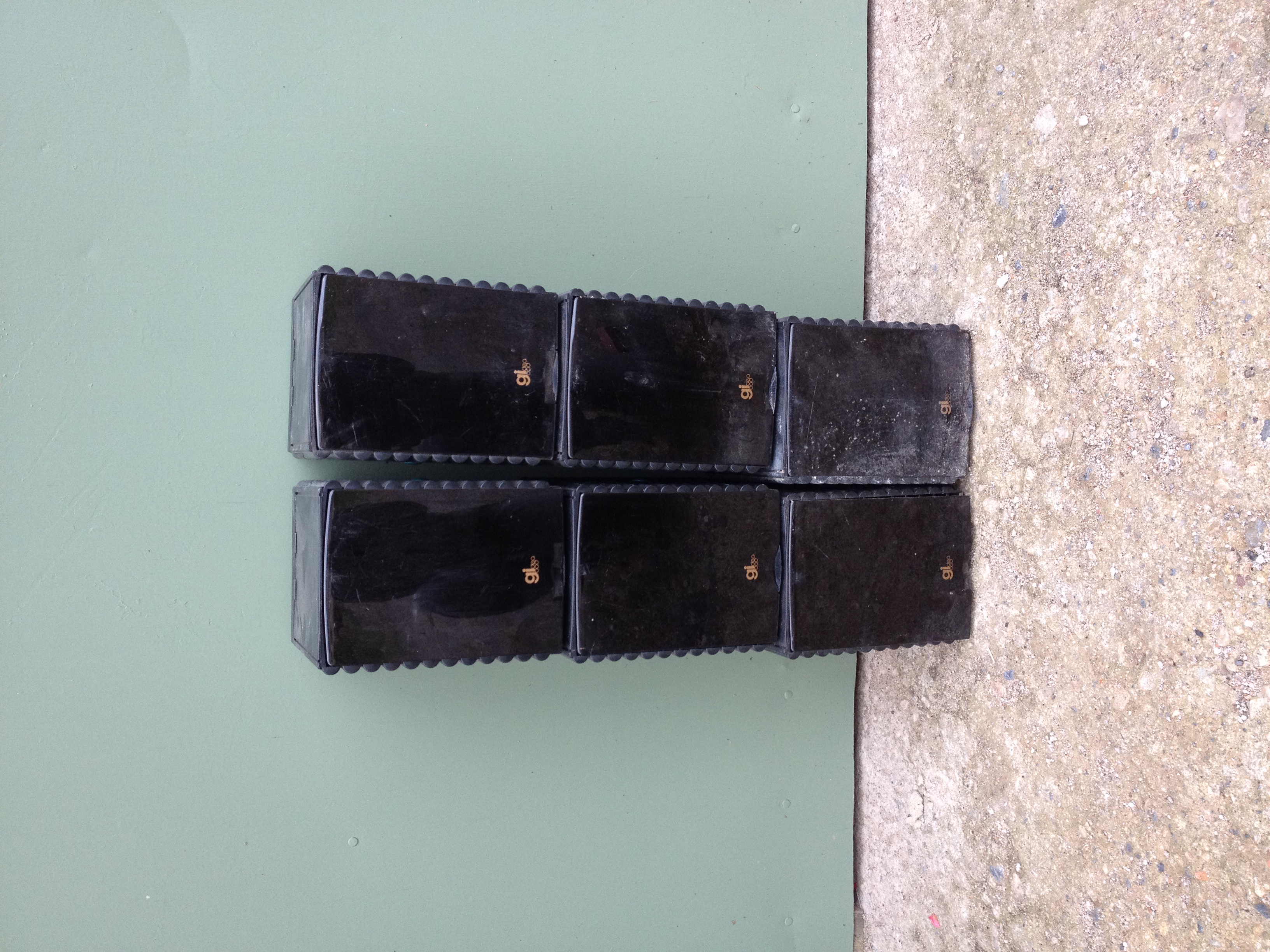 Lot de 6 petites boites de rangement noir pour ranger les CD 12 Brioude (43)