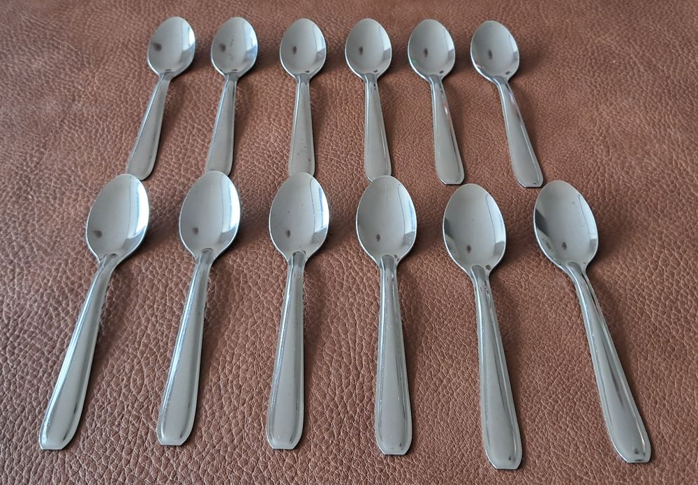 lot de 12 petites cuill�res � expresso inox France 10,5x2,3 4 Carnon Plage (34)