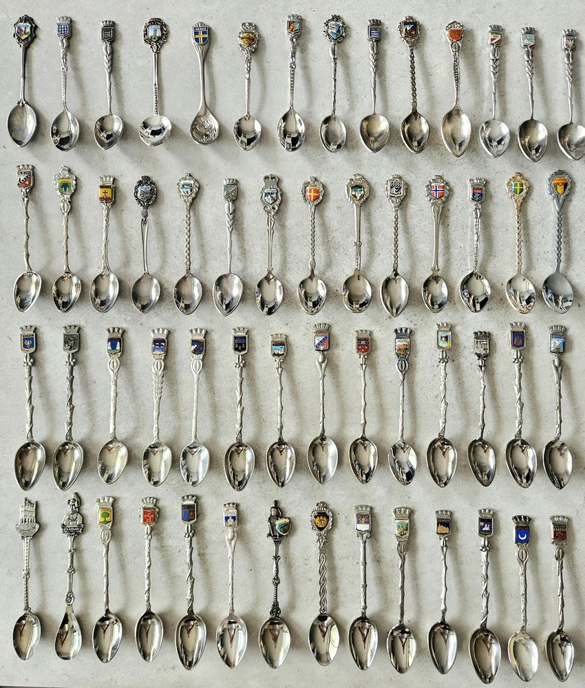 Petites cuill�res souvenir de diff�rentes villes Fran�aises 2 Cannes (06)