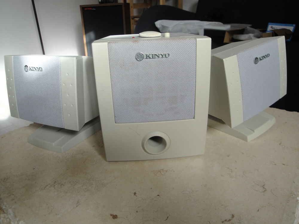 petites enceintes   KINYO  70 Meyzieu (69)