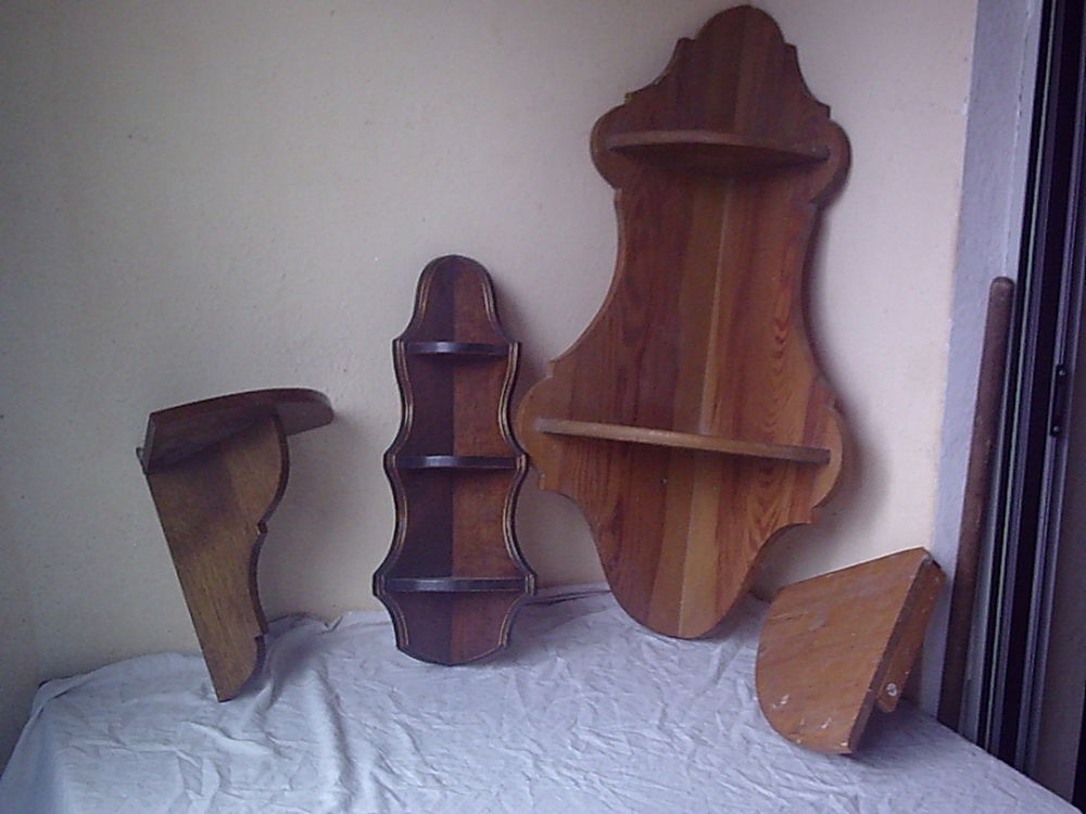 Petites �tag�res/Tablette d'Angle en bois 1 Bouxwiller (67)