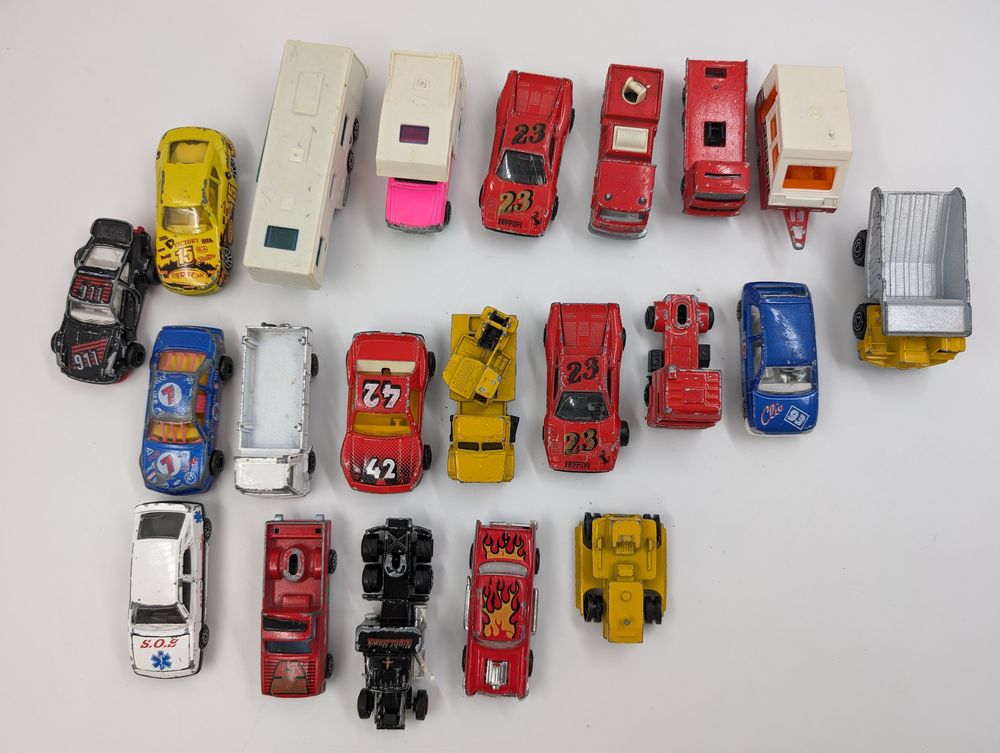 Lot de 21 Petites Voitures Majorette 43 Vulbens (74)