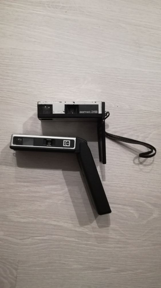 2 petits appareils photos pocket 10 Chelles (77)