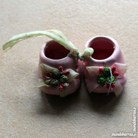 Petits chaussons en porcelaine rose vintage 5 Cabestany (66)
