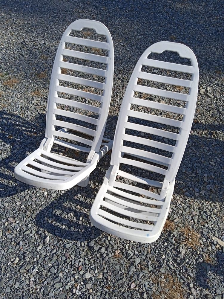 petits fauteuils pliants 15 Saint-Hilaire-du-Maine (53)