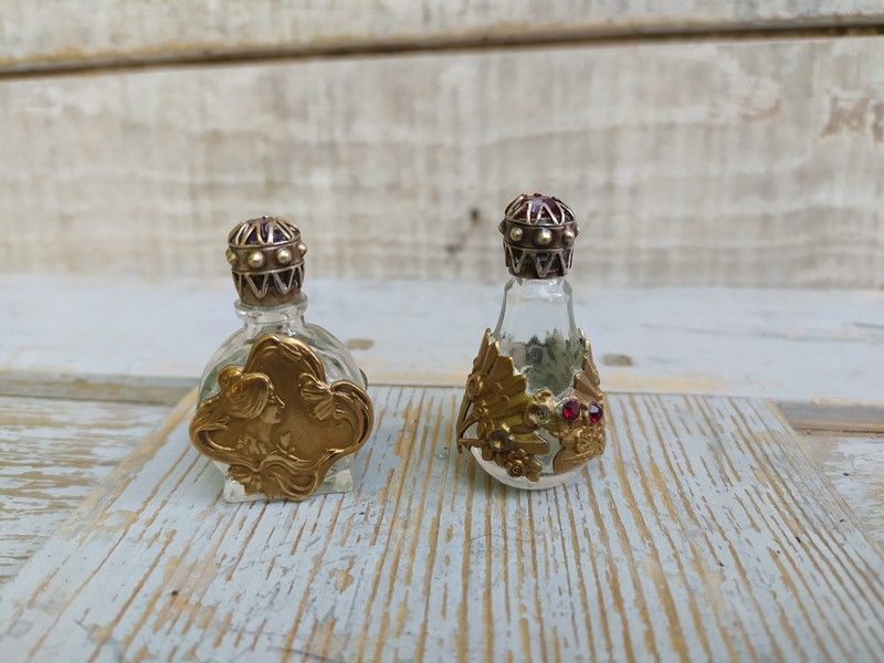 Petits Flacons � Sels ou Parfum Style Art Nouveau 85 Loches (37)