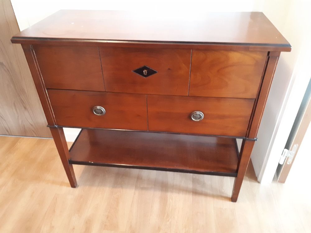 Petits meubles
Lampes de chevet 80 Lar�ay (37)