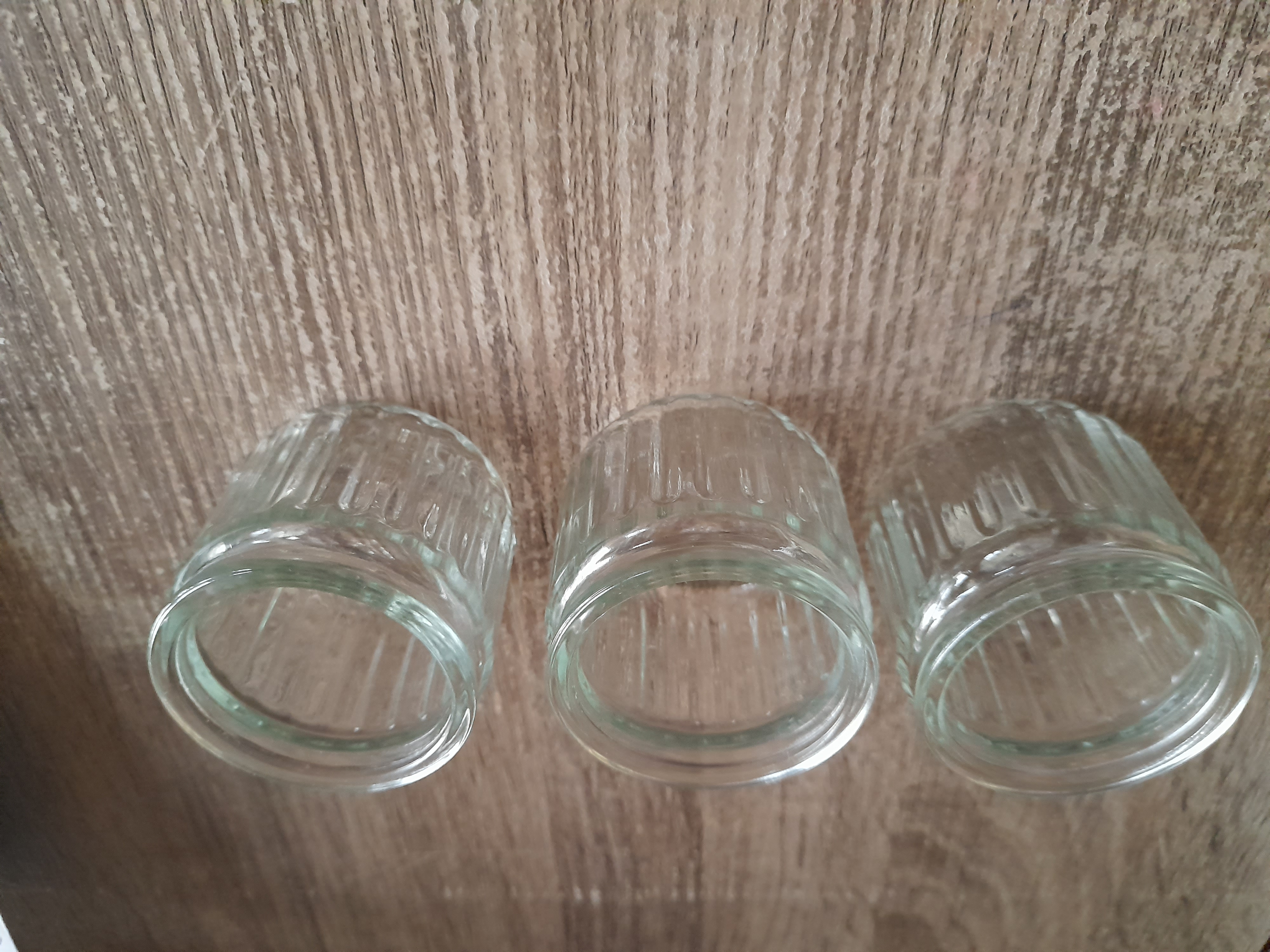 3 petits pots nervur�s 2 Tours (37)