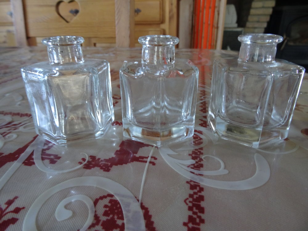 petits pots  en verre hexagonale 2 Merville (59)