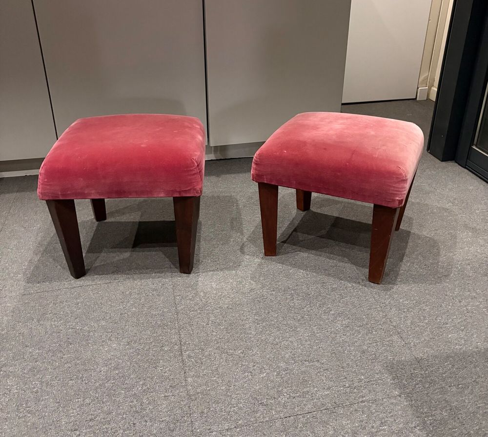 PETITS TABOURETS BAS POUFS VELOURS ET BOIS 100 Marseille 12 (13)