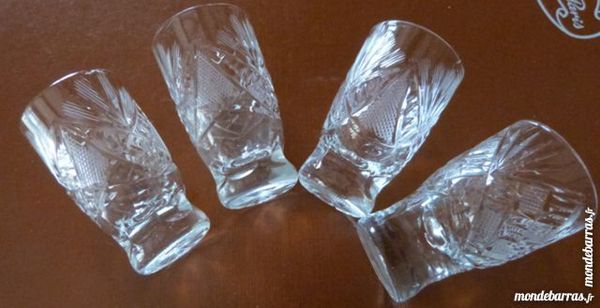4 petits verres à liqueur cristal taille polonais 4 Écuisses (71)