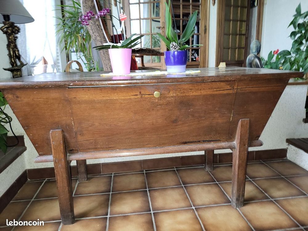 Un p�trin ancien en bar 100 Saint-Ferr�ol-d'Auroure (43)