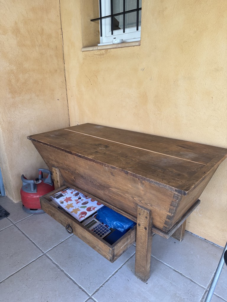 Petrin en bois avec tiroir de rangement 100 Salernes (83)