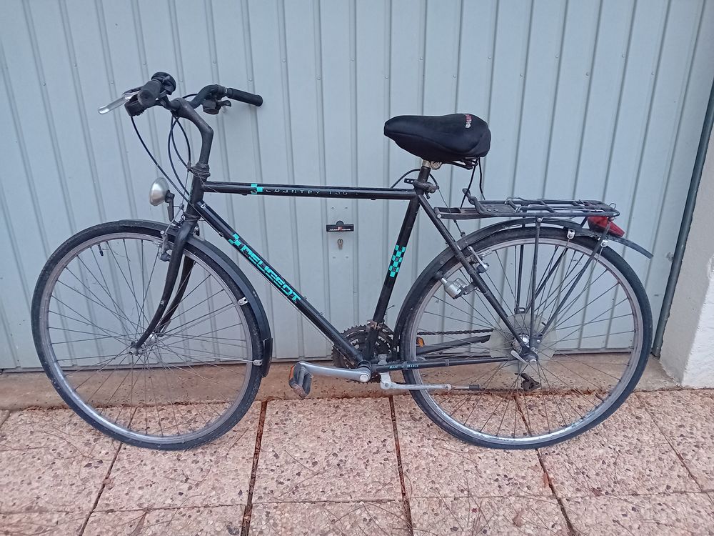 Peugeot country 100 85 Couze-et-Saint-Front (24)