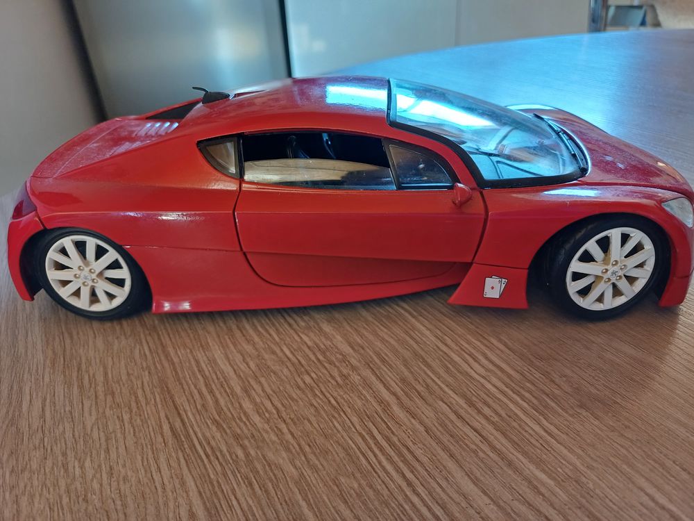 Peugeot RC marque Solido 1/18eme en metal 15 Castel-Sarrazin (40)