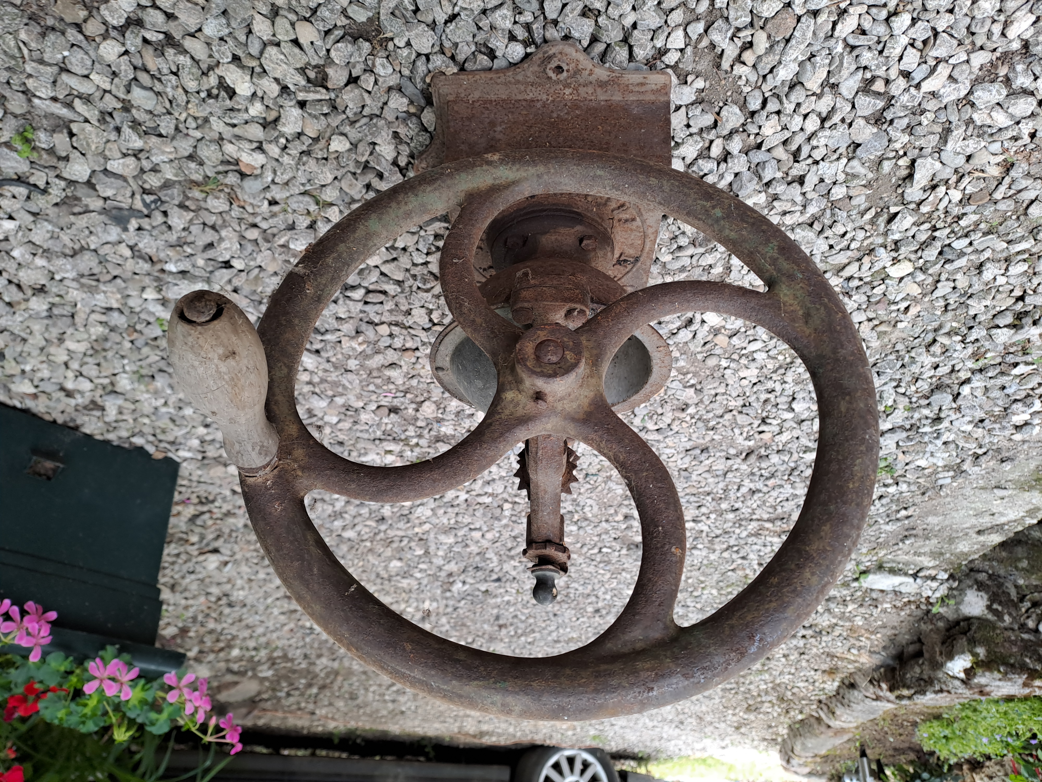 peugeot moulin a caf� 200 Montceaux-l�s-Provins (77)