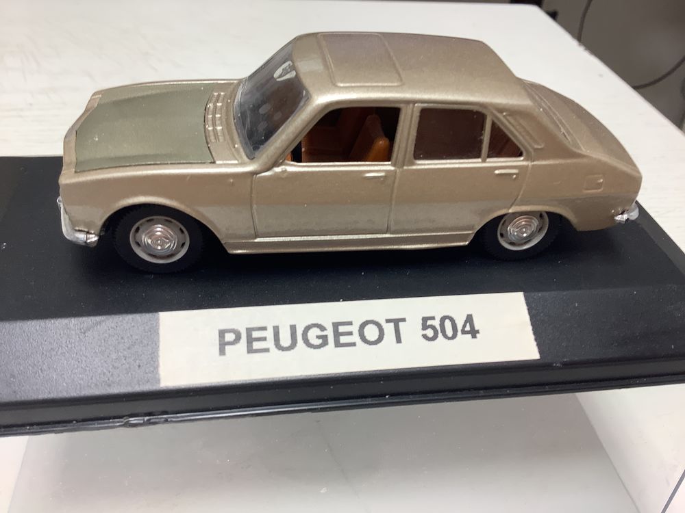 PEUGEOT 504 voiture miniature 8 Alès (30)