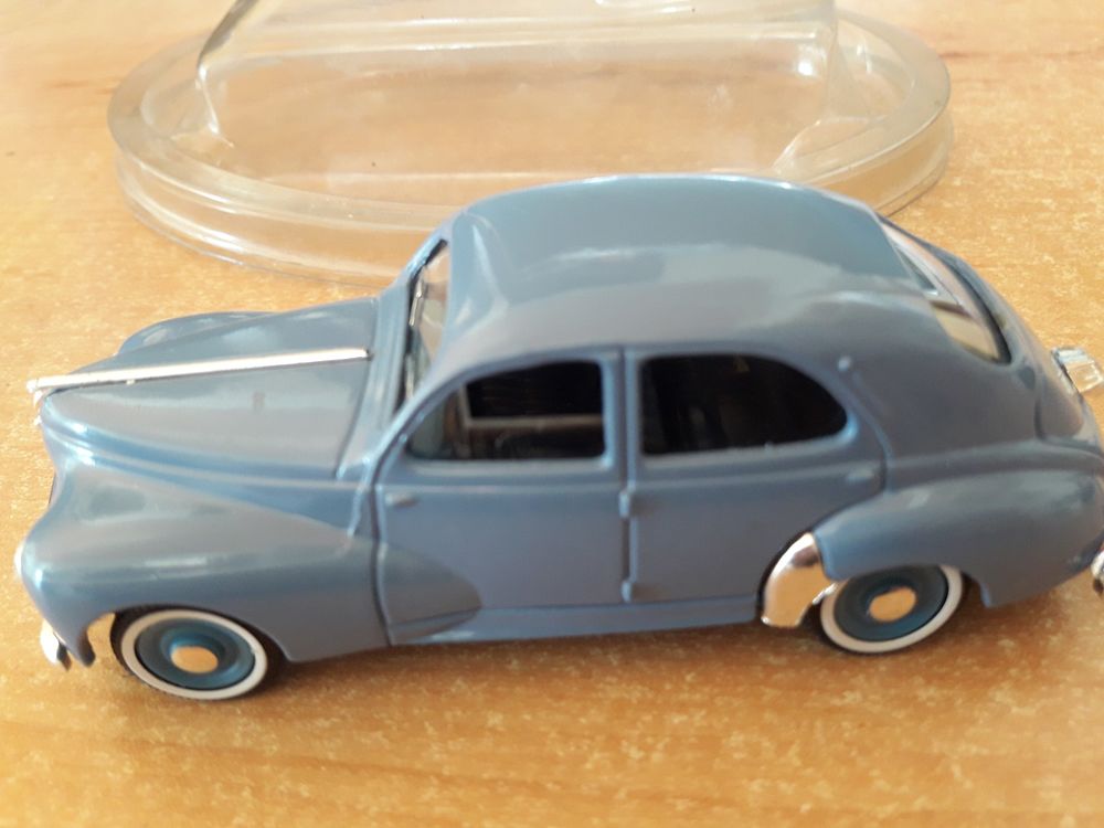 Peugoet berline 203 solido 1/43eme 12 Castel-Sarrazin (40)