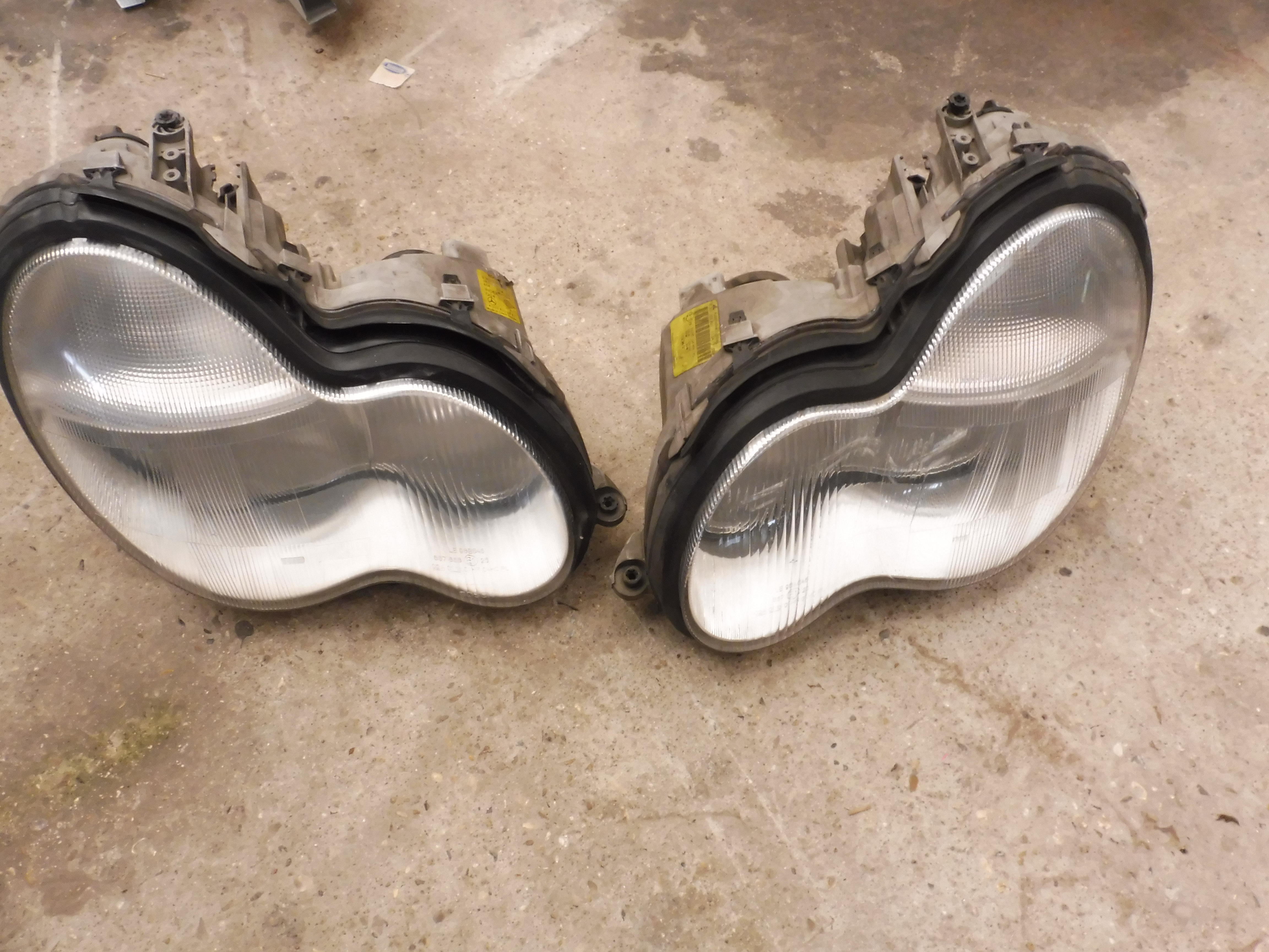 phare Mercedes 80 Heudreville-sur-Eure (27)