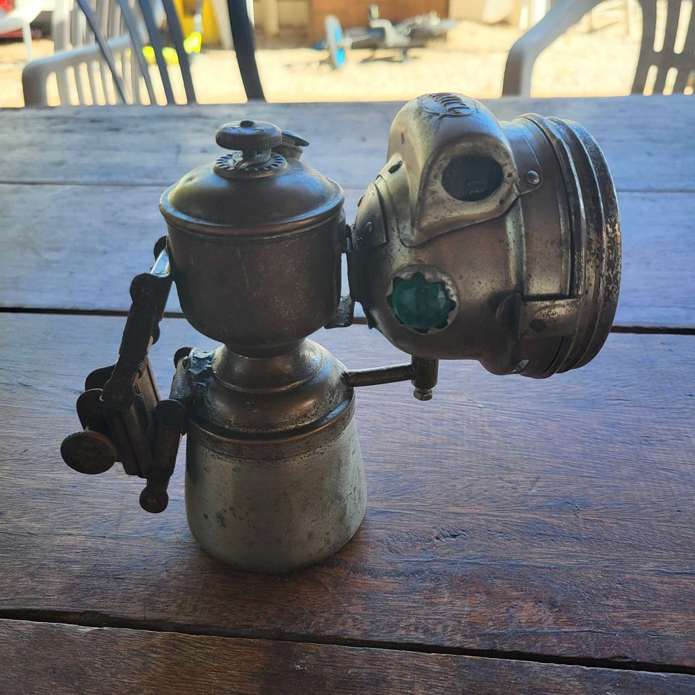 phare de velo en laiton tr�s ancien 30 La Farl�de (83)