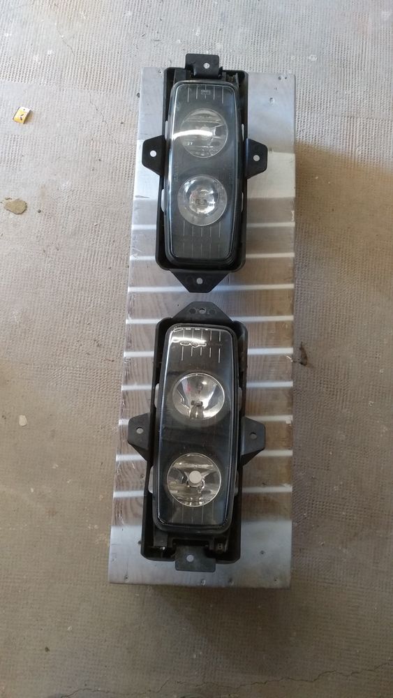 2 phares longue-port� et antibrouillard pour Renault Premium 100 Saint-Yrieix-la-Perche (87)