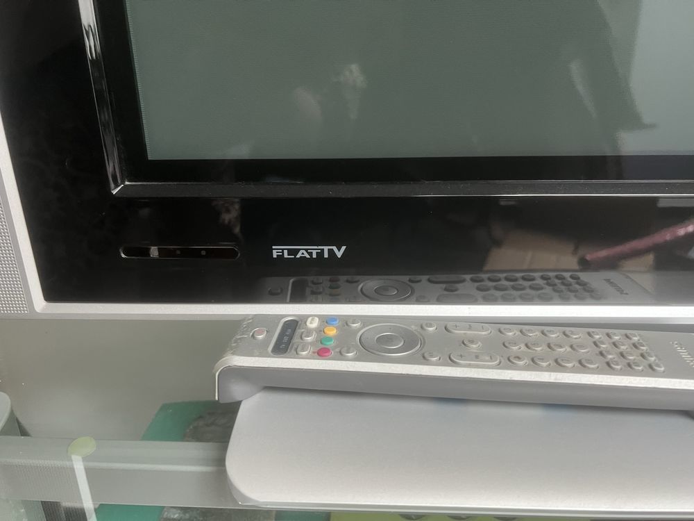 TV philipps grand ecran et meuble TV 60 Le Mesnil-Esnard (76)