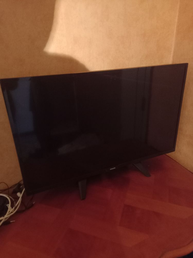Tv Philips led Full Hd Hdmi 130 Perpignan (66)